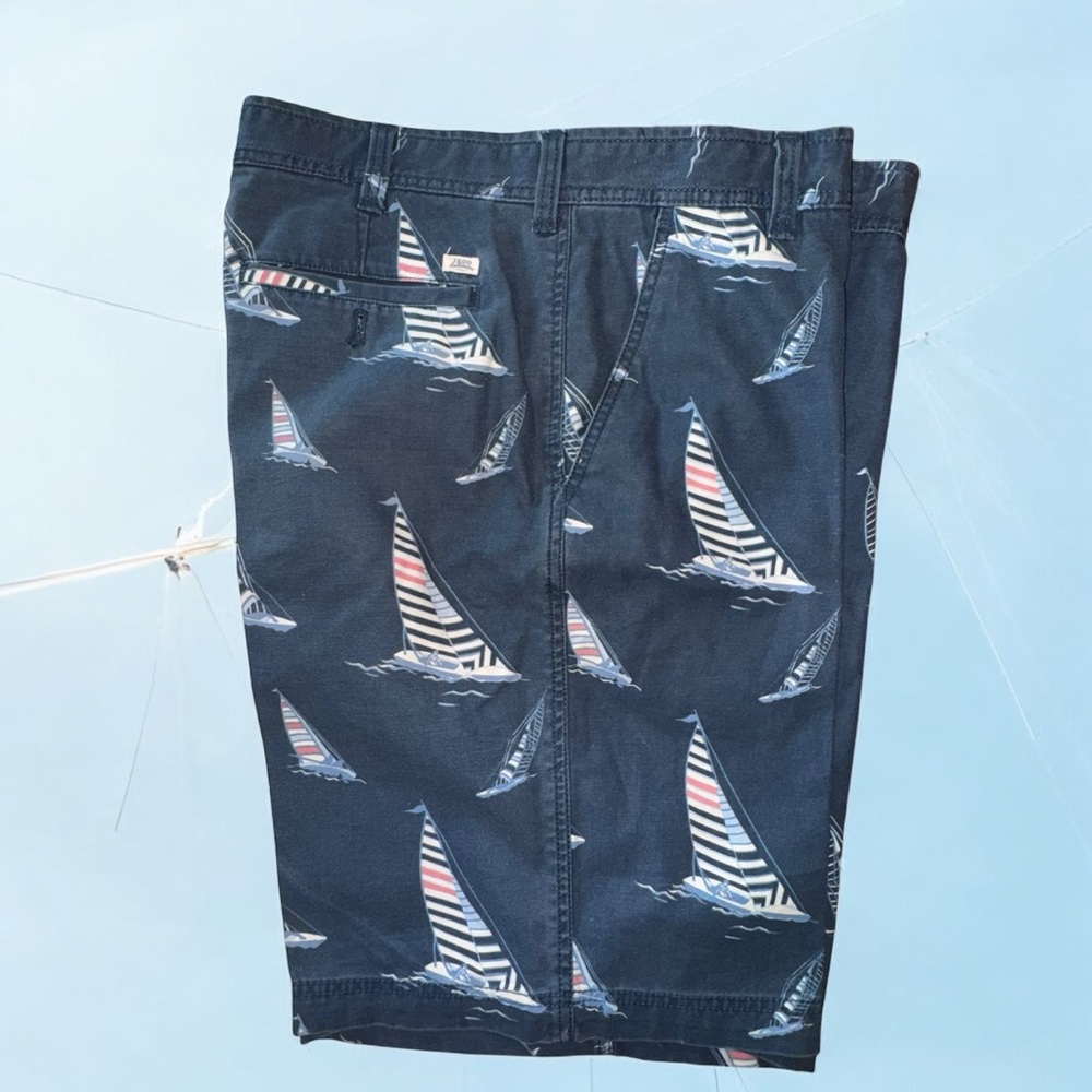 IZOD Saltwater Men's Casual Shorts Sailboats 38 - Picture 2 of 5